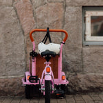 Chanty Cargo Kid – Pink inkl. hjelm, flaskeholder, håndtag i 2 farver og ringklokke - BørnecyklerneChantyBørnecyklernePink: BLC16 - LYRChanty Cargo Kid – Pink inkl. hjelm, flaskeholder, håndtag i 2 farver og ringklokke
